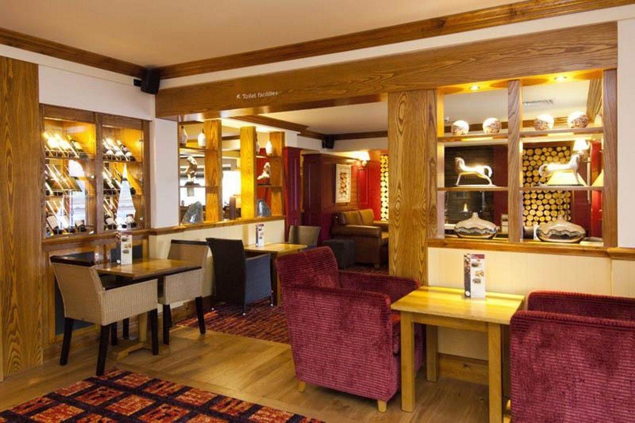 Premier Inn Manchester Bury Exterior foto