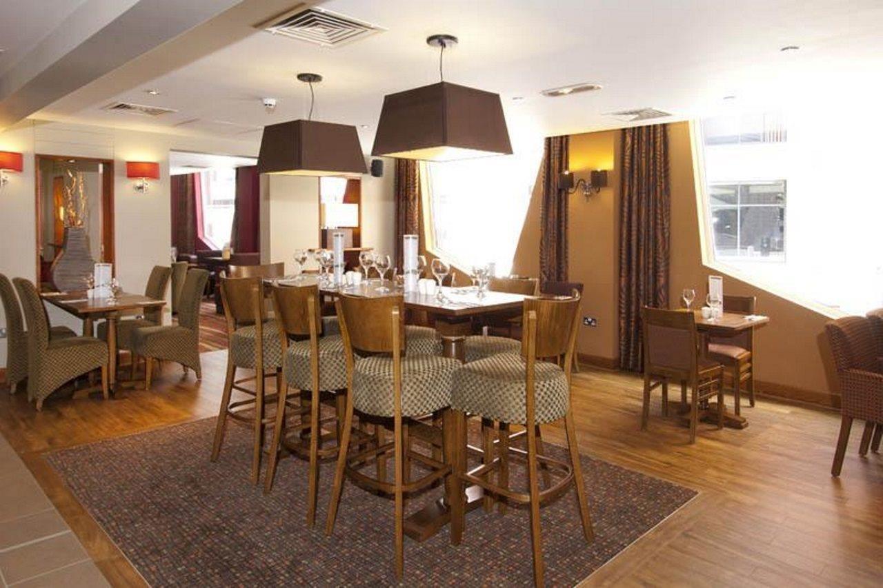 Premier Inn Manchester Bury Exterior foto