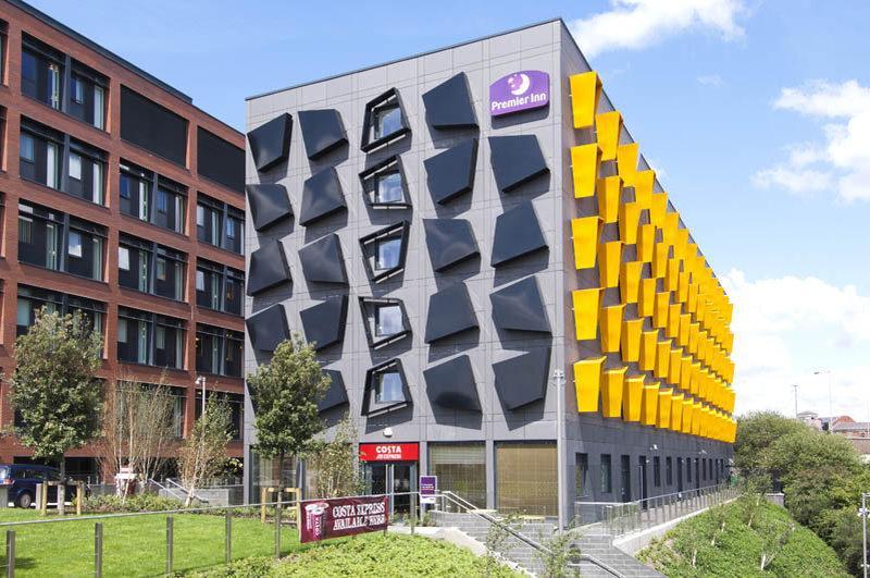 Premier Inn Manchester Bury Exterior foto